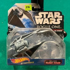 🔥🔥🔥🔥Hotwheels Star Wars Starships ROGUE ONE The Striker SW1-24🔥🔥🔥🔥